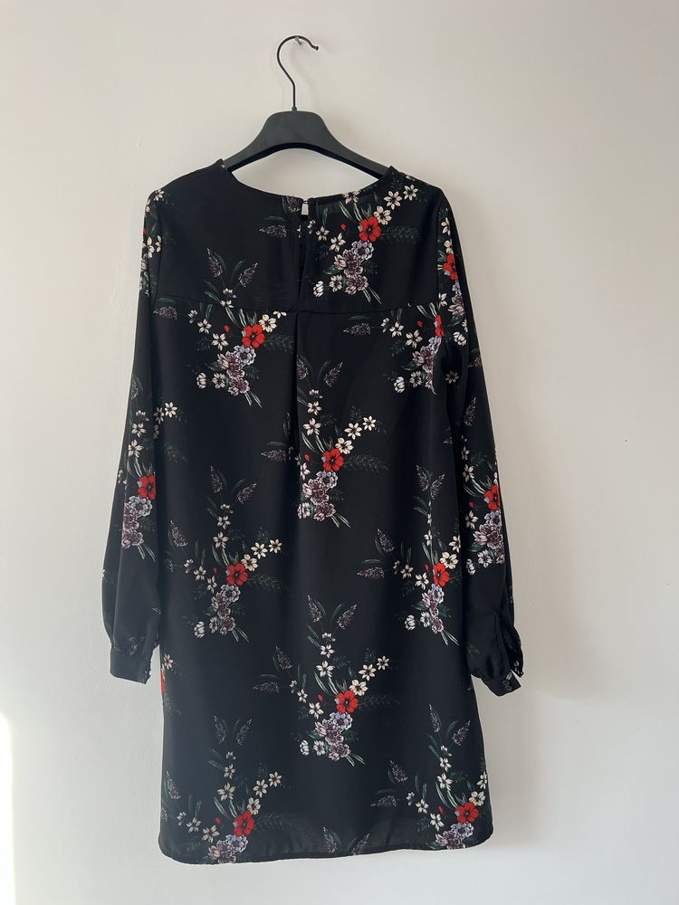 ZARA - Дамски роклички по 20 лв.