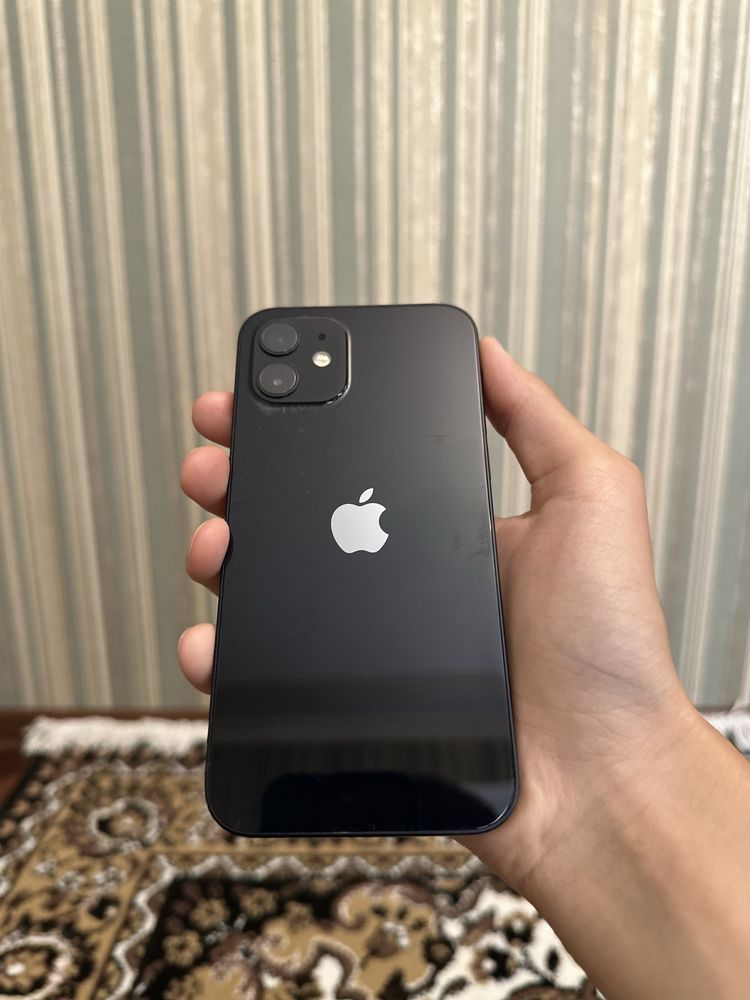 продам iphone 12 64ГБ айфон 12