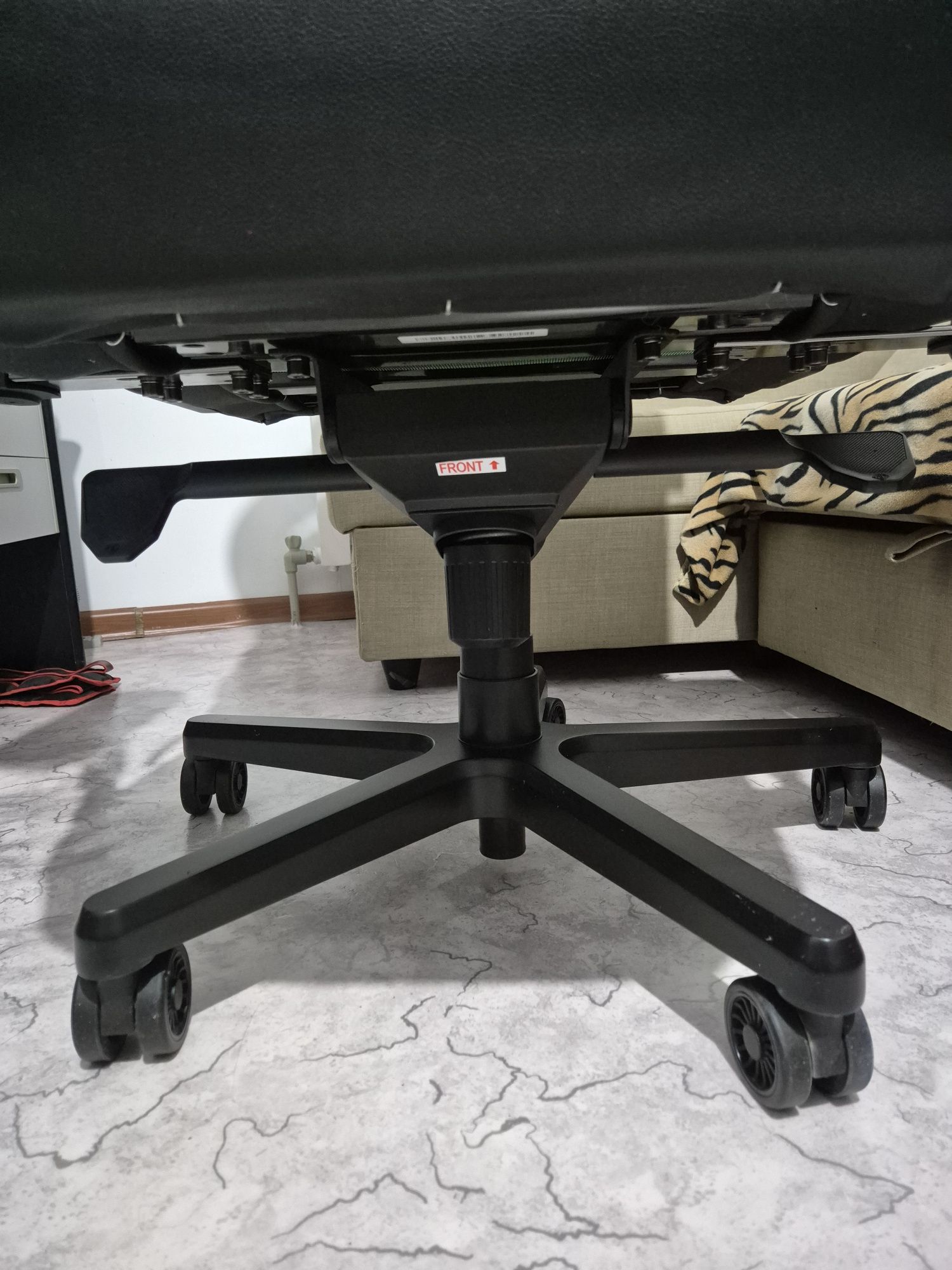 Игровое кресло AndaSeat Kaiser 3 AD12YDC-XL-01-B-PVC, черный