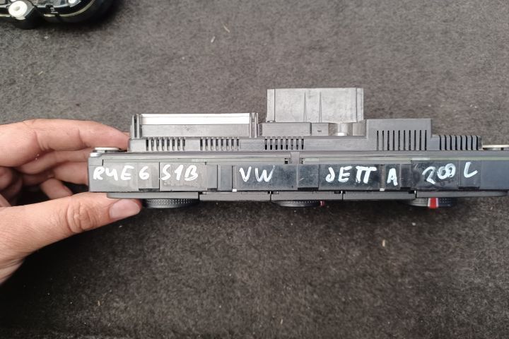 Comanda AC 1K8907426AC 5HB012108 1K8907426AC 5HB012108 Volkswagen VW