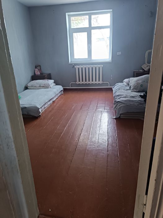 Hovli sotiladi 6 sotih