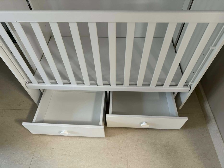 Дървена кошара Поли 60/120 с подвижна решетка и люлеещ механизъм