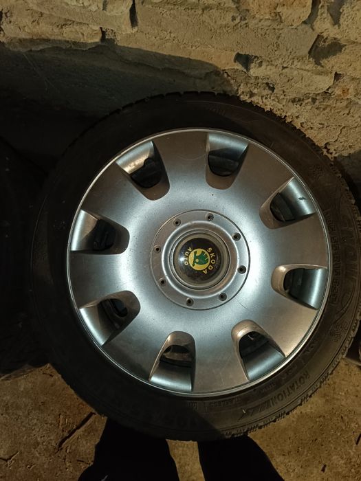 Roti de Skoda fabia