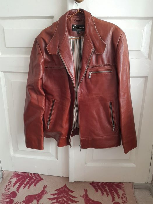 Продаеться кожанная куртка CARMEN