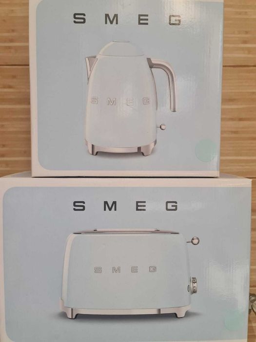 Smeg fierbator si prajitor de paine