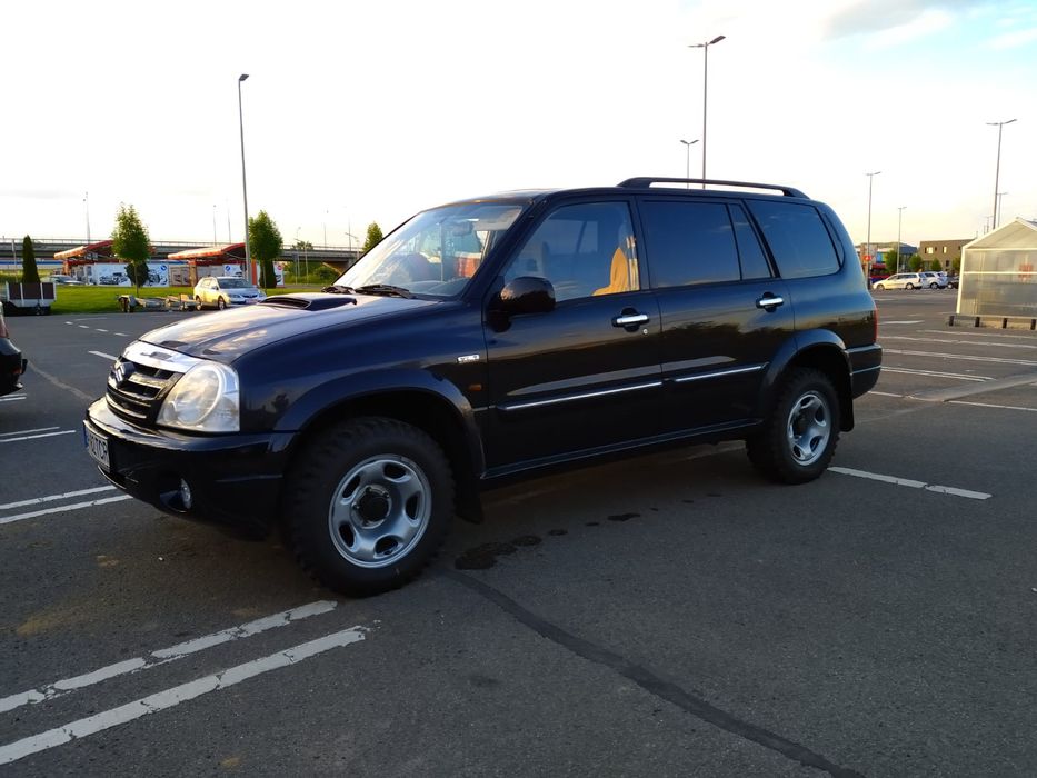 Suzuki Grand Vitara XL7 , 2.0 Diesel, 7 Locuri, Reductor 4×4 Maneta",