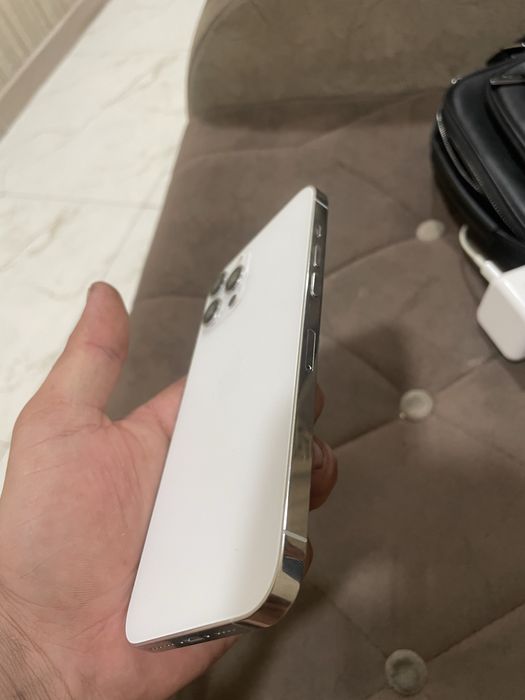 Iphone12 pro max sotladi