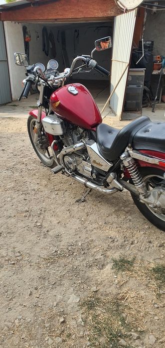 Vînd motocicletă Honda Shadow 700cc 46cp
