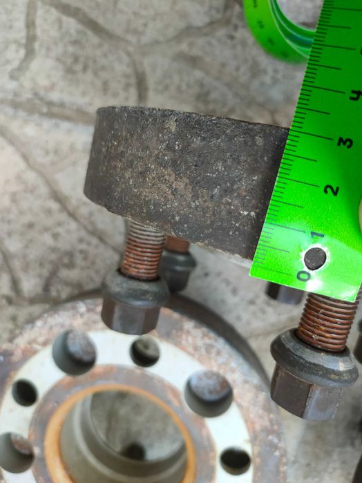 Фланци за джанти H&R 30 мм от МЛ W 163