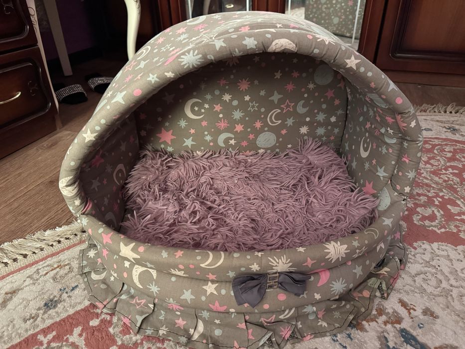 Продам лежанку для собачек