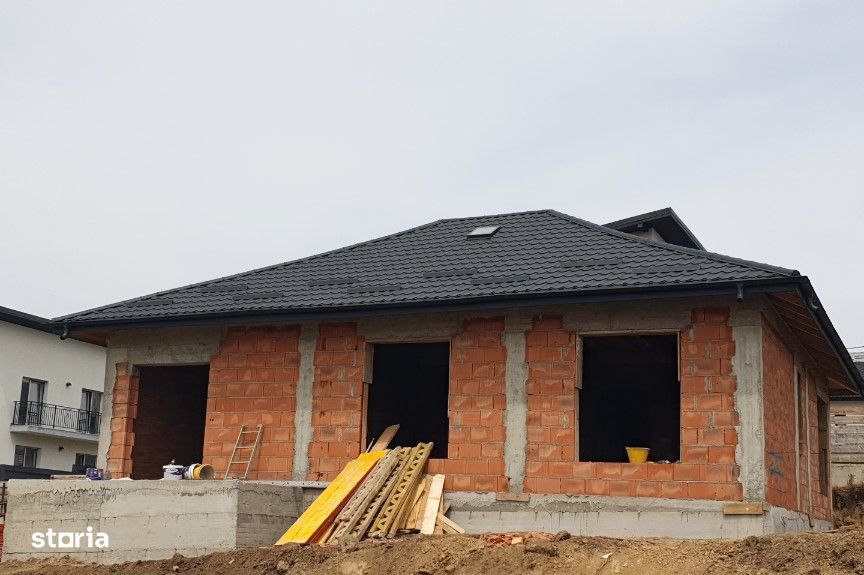 IASI– Valea Lupului– Casa plan parter cu 4 camere+ garaj- 460 mp teren