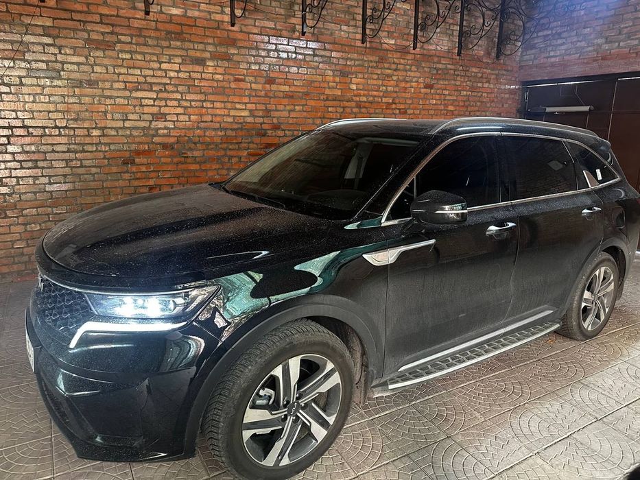 Kia Sorento sotiladi