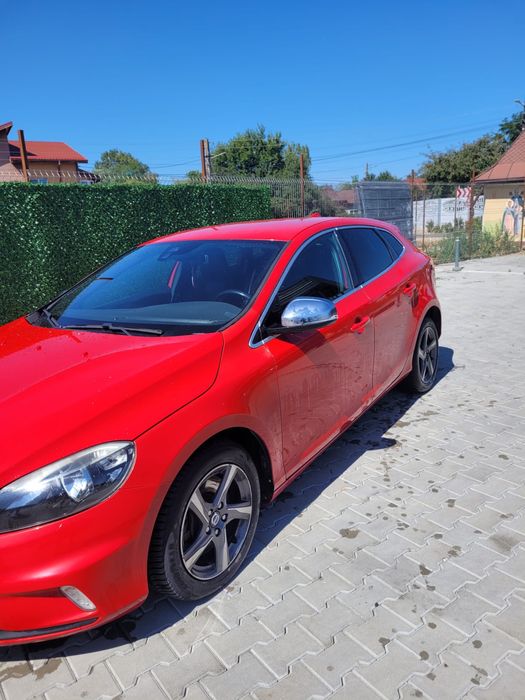 Volvo v40 D4 R Design