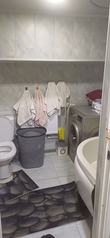 Продаётся 3х комнатних помешения