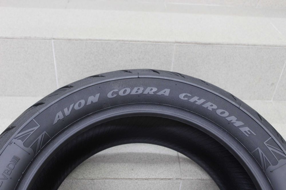 240/50-16 Avon Cobra
