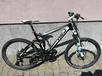 Bicicleta full suspension Trek