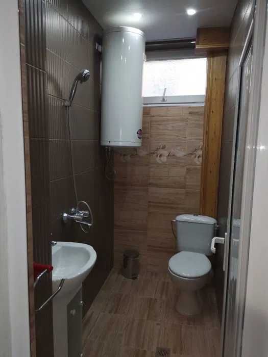 Дава се под наем Тристаен апартамент в Бургас, Меден рудник - зона Г - 68 кв.м за 275 € - Снимка #2