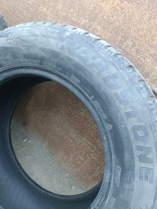 Зимний шины 235/65 R17