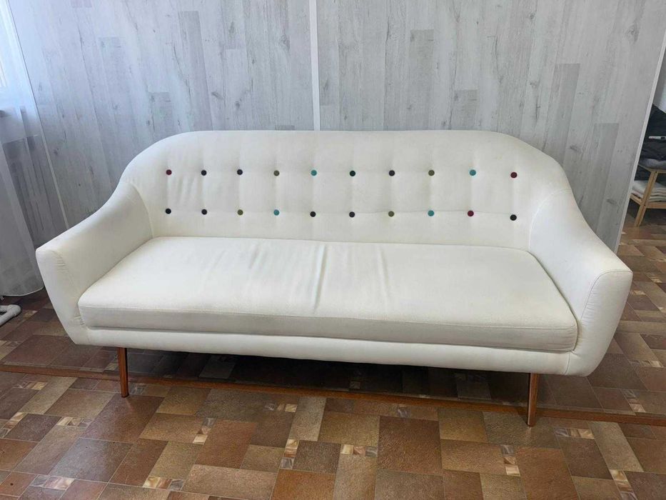 Vand canapea alba 3 locuri