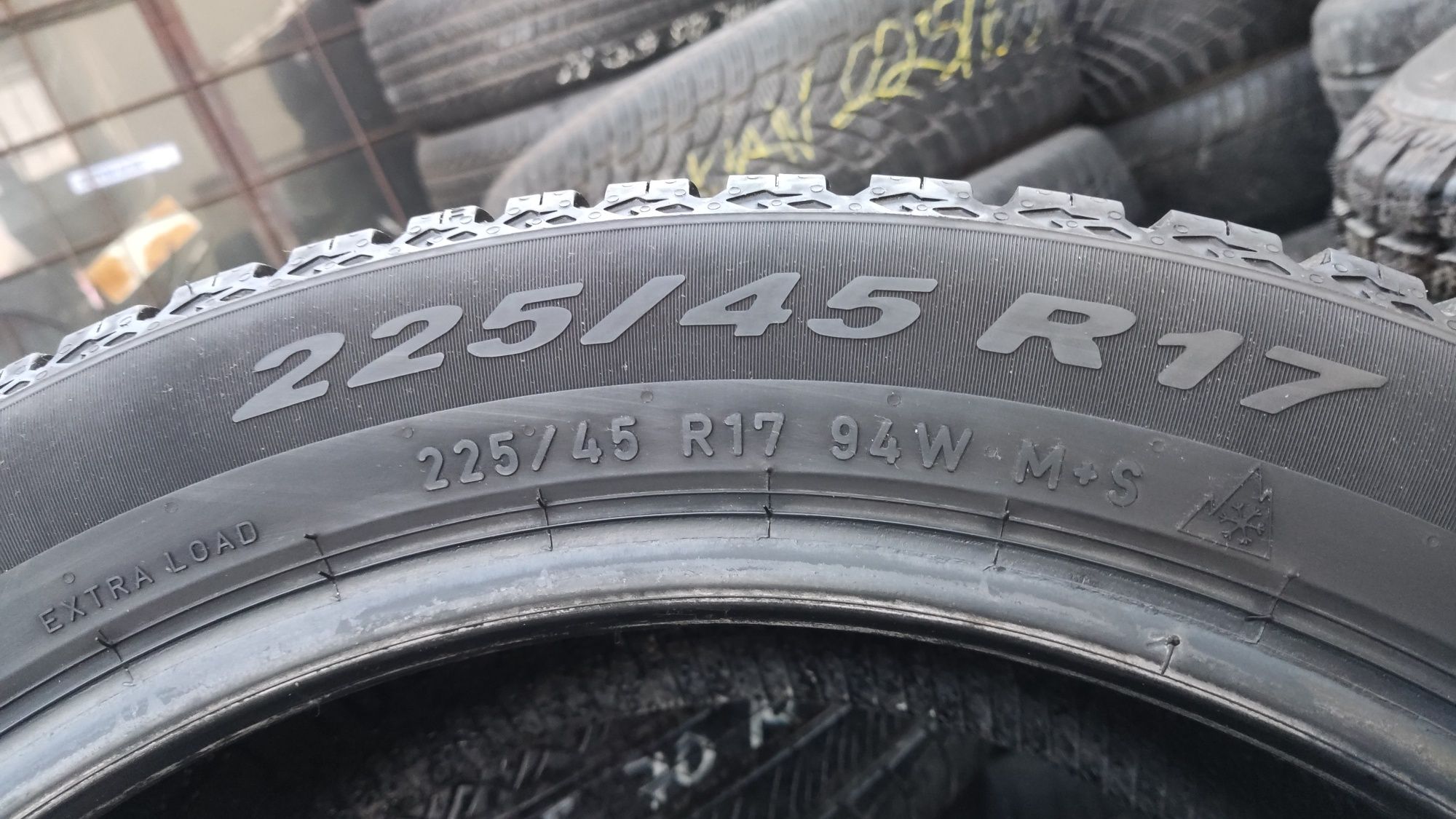 2бр всесезонни гуми 225/45/17 Pirelli Cinturato SF2
dot4720
6.56mm гра