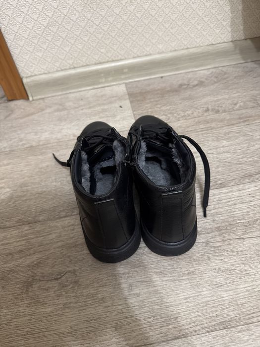 Продается зимний ботинка