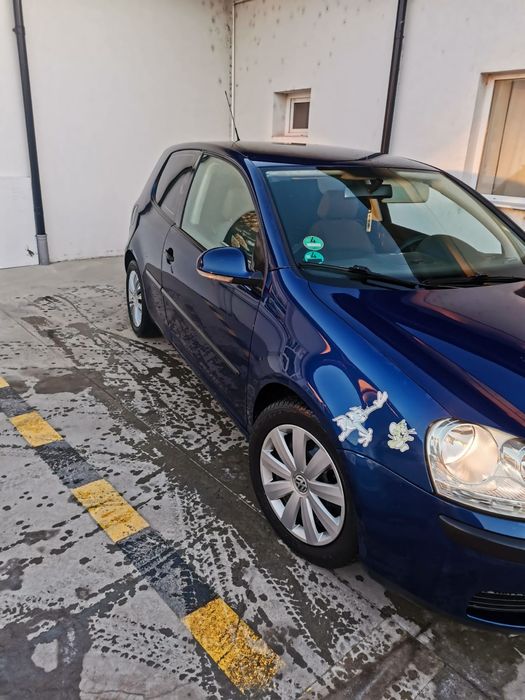 Vând Volkswagen golf 5