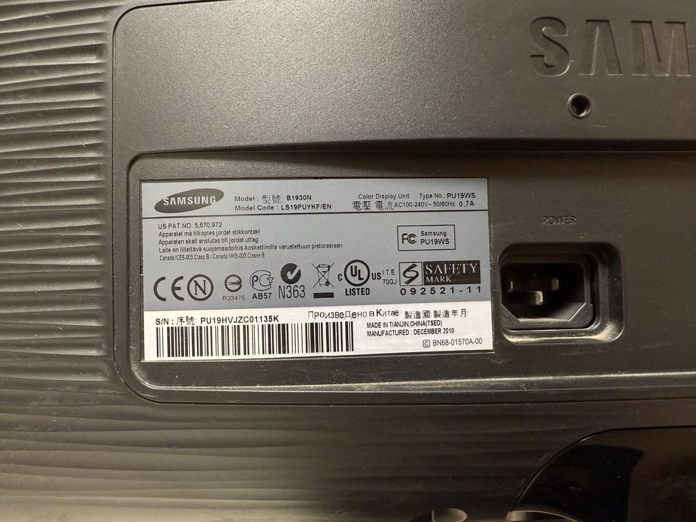 Монитор Samsung B1930 19 диагональ
