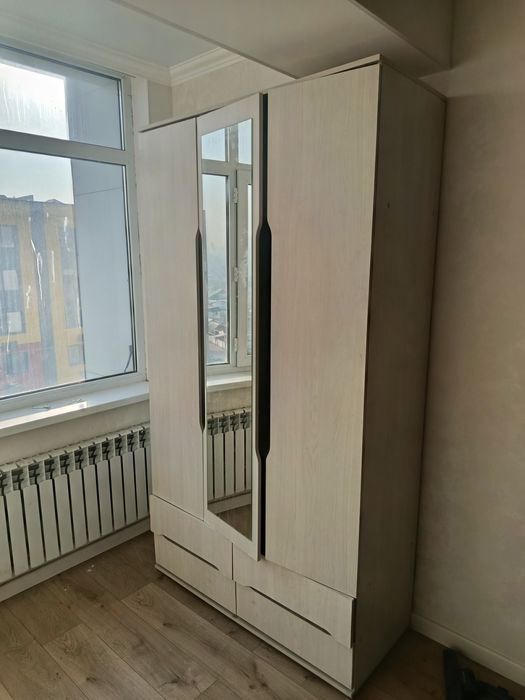 Продам. Шкаф Шифонер.