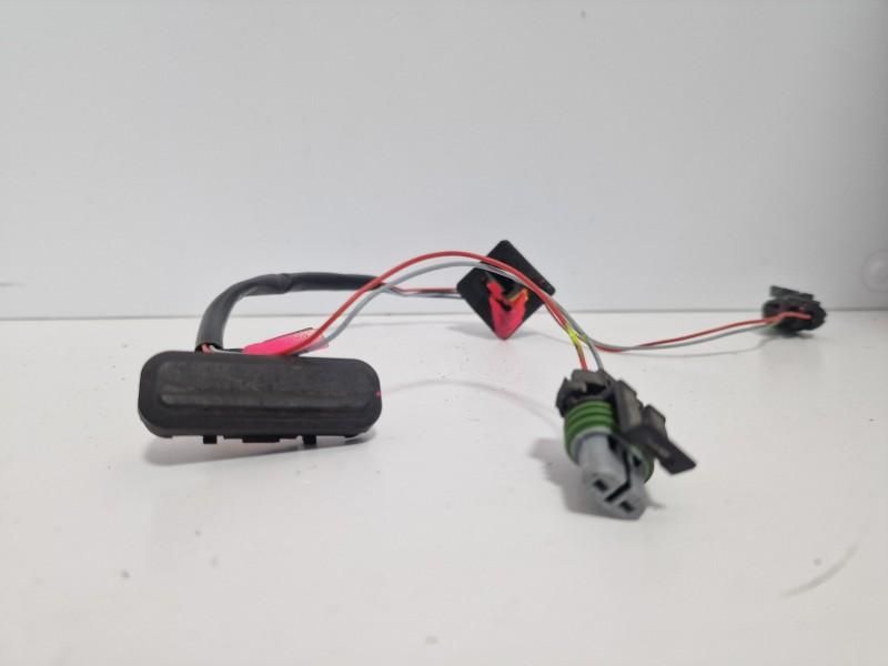 Switch comutator buton deschidere haion Opel Insignia A