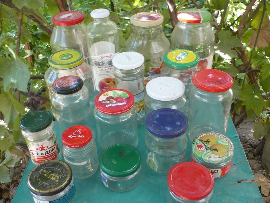 Стеклянные банки с закручивающимися крышками