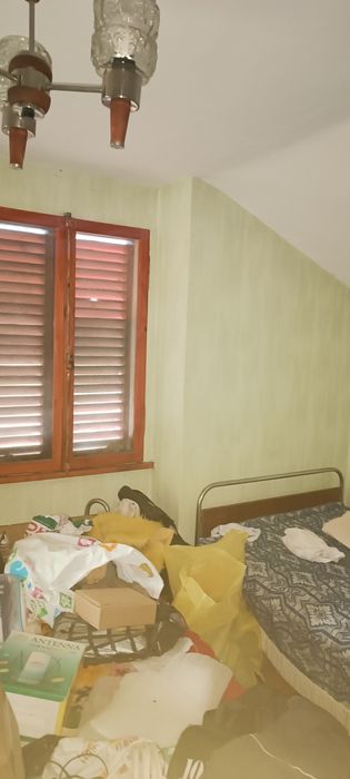 Собственик продава без посредници изгодно къща  до София