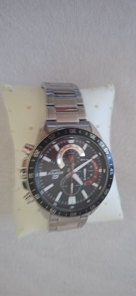 Часовник casio. Efedice