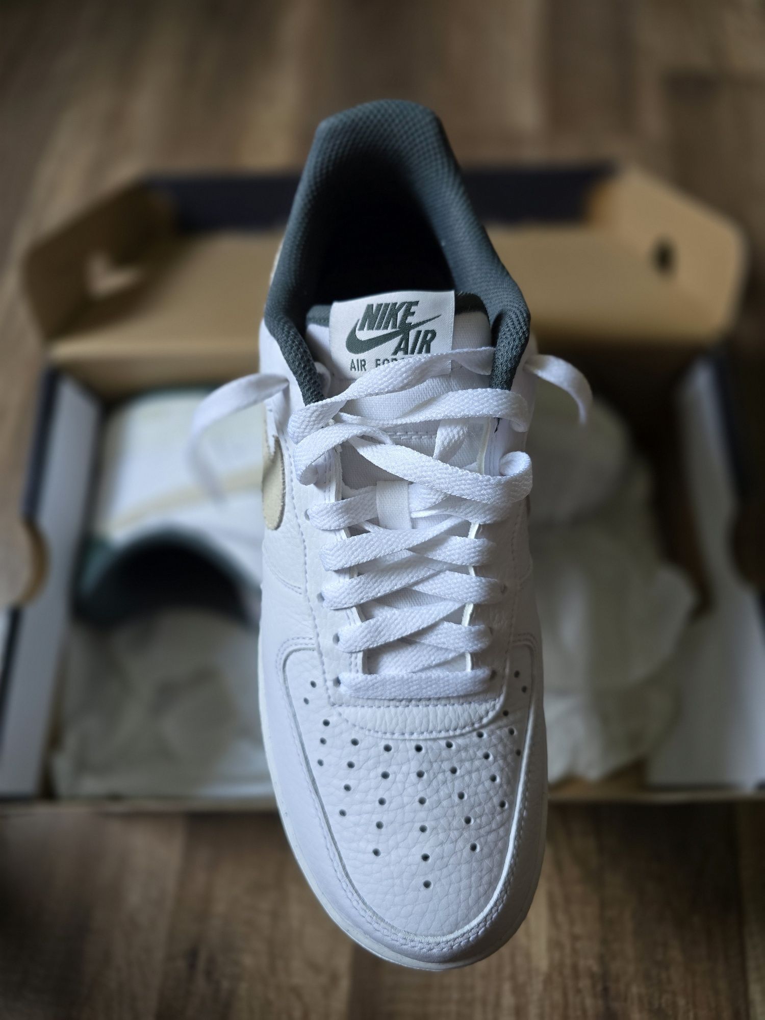 NIKE AIR FORCE 1 NOI IN CUTIE 42  * adidas,puma,asics,reebok