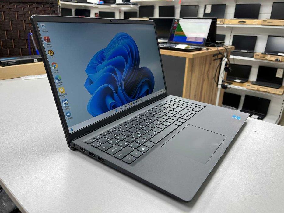 Мощный Шустрый Dell vostro Core i3-11*ОЗУ 8*SSD 256*Hdd 500