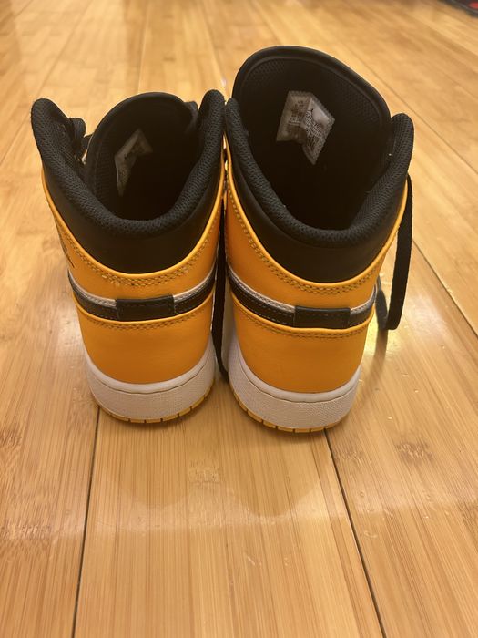 Adidasi  Jordan 1 mid yellow masura 39