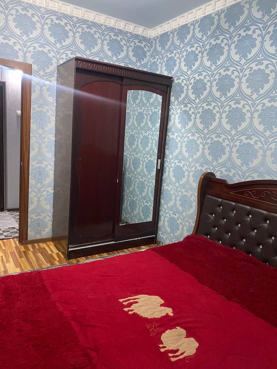 Megaplanet yonida metro yaqnida bezmakler kvartira ijaraga beriladi