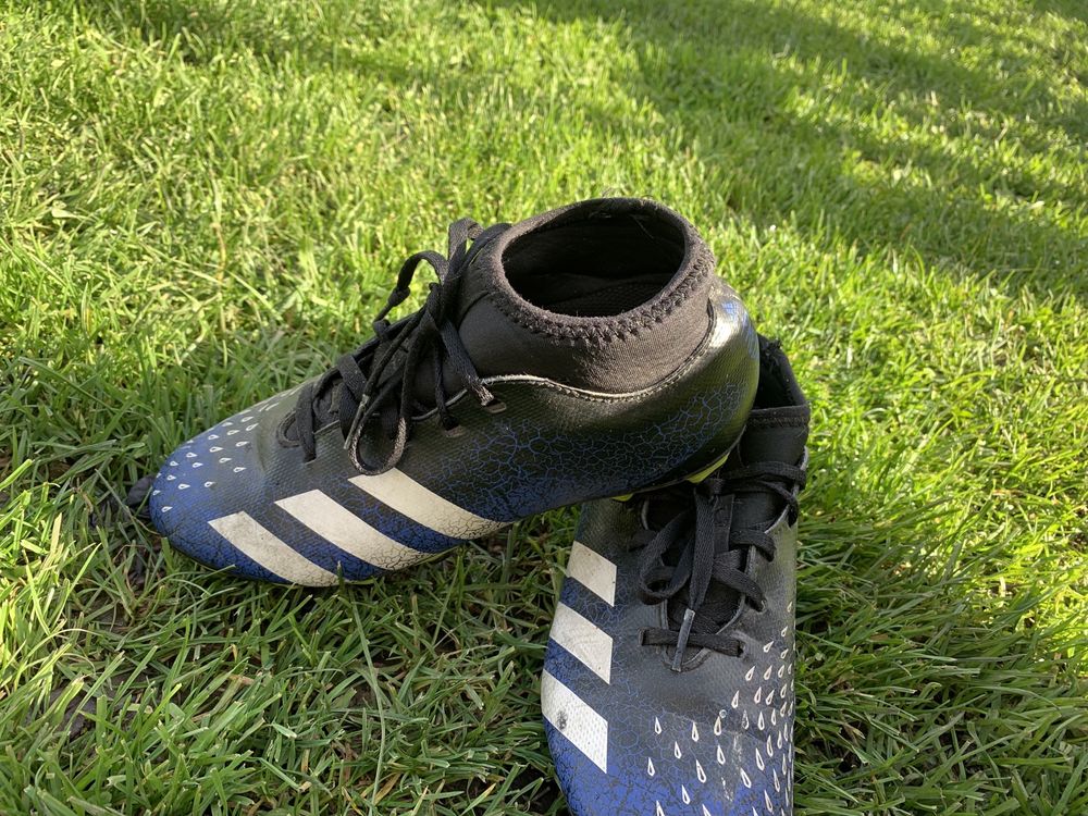 Adidass predator 150 de lei crampoane de footbal