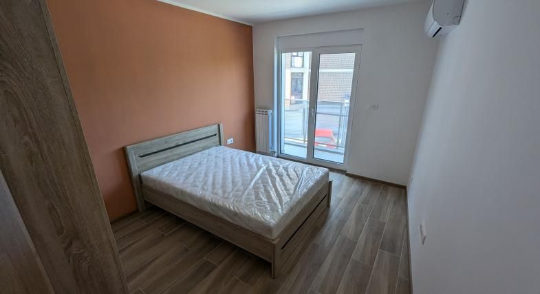 Дава се под наем Тристаен апартамент в Пловдив, Христо Смирненски - 100 кв.м за 750 € - Снимка #3