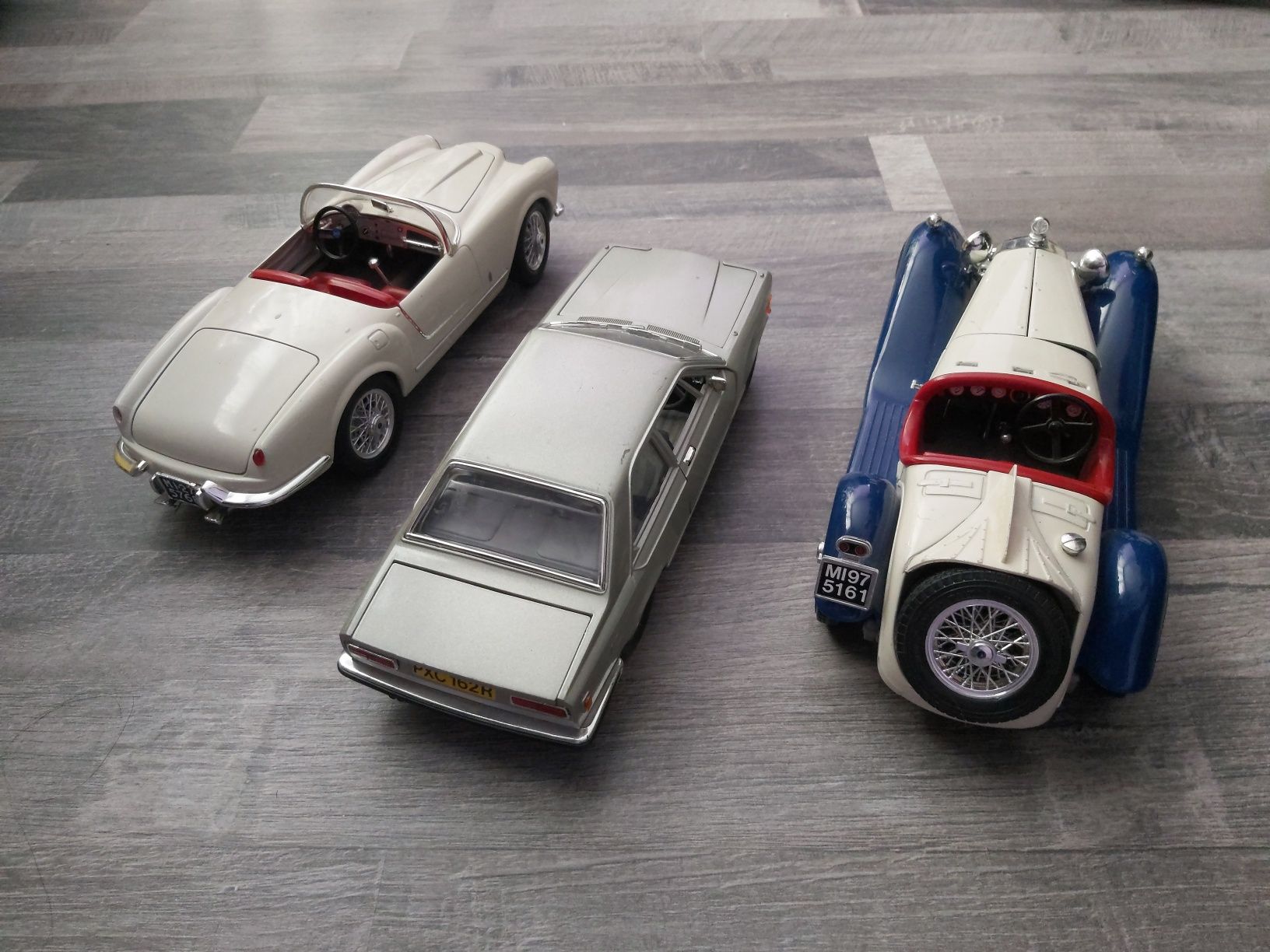 Колекционерски Колички 1:18 - Alfa romeo,Lancia Aurelia,Rolls Royce