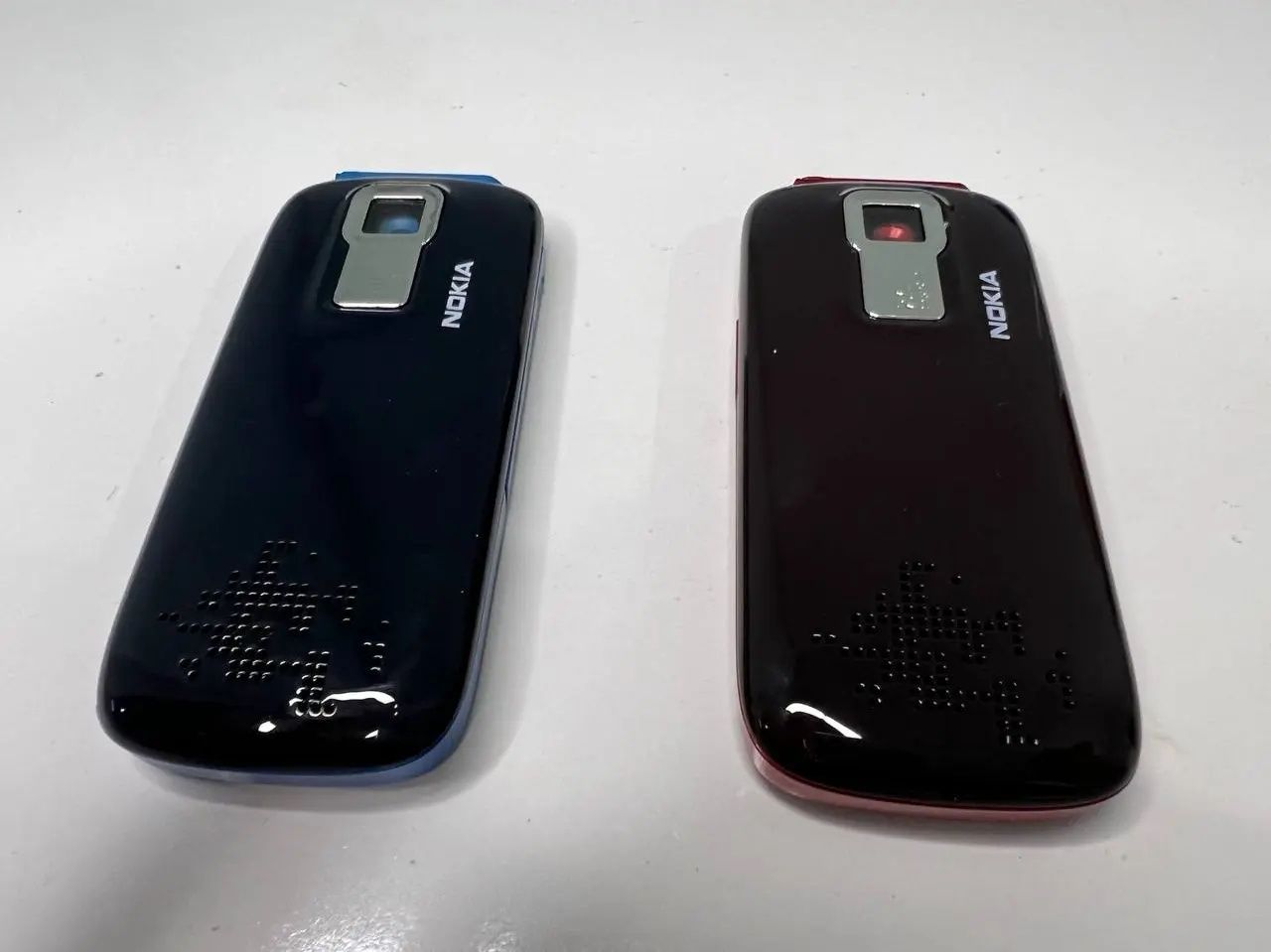 Нокиа 5130 год 2010 . Nokia 5130 . Простой телефон . Смартфон  .