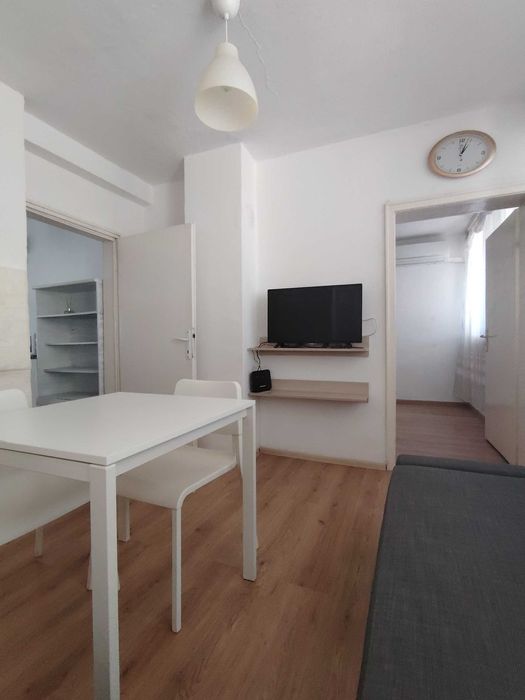 Дава се под наем Двустаен апартамент в Бургас, Лазур - 50 кв.м за 357 € - Снимка #2