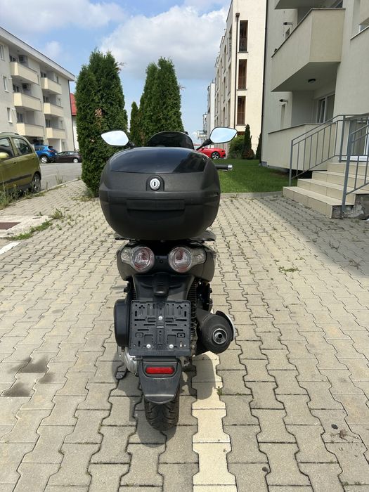 Piaggio Carnaby 125 scuter (nu pcx, honda, yamaha)