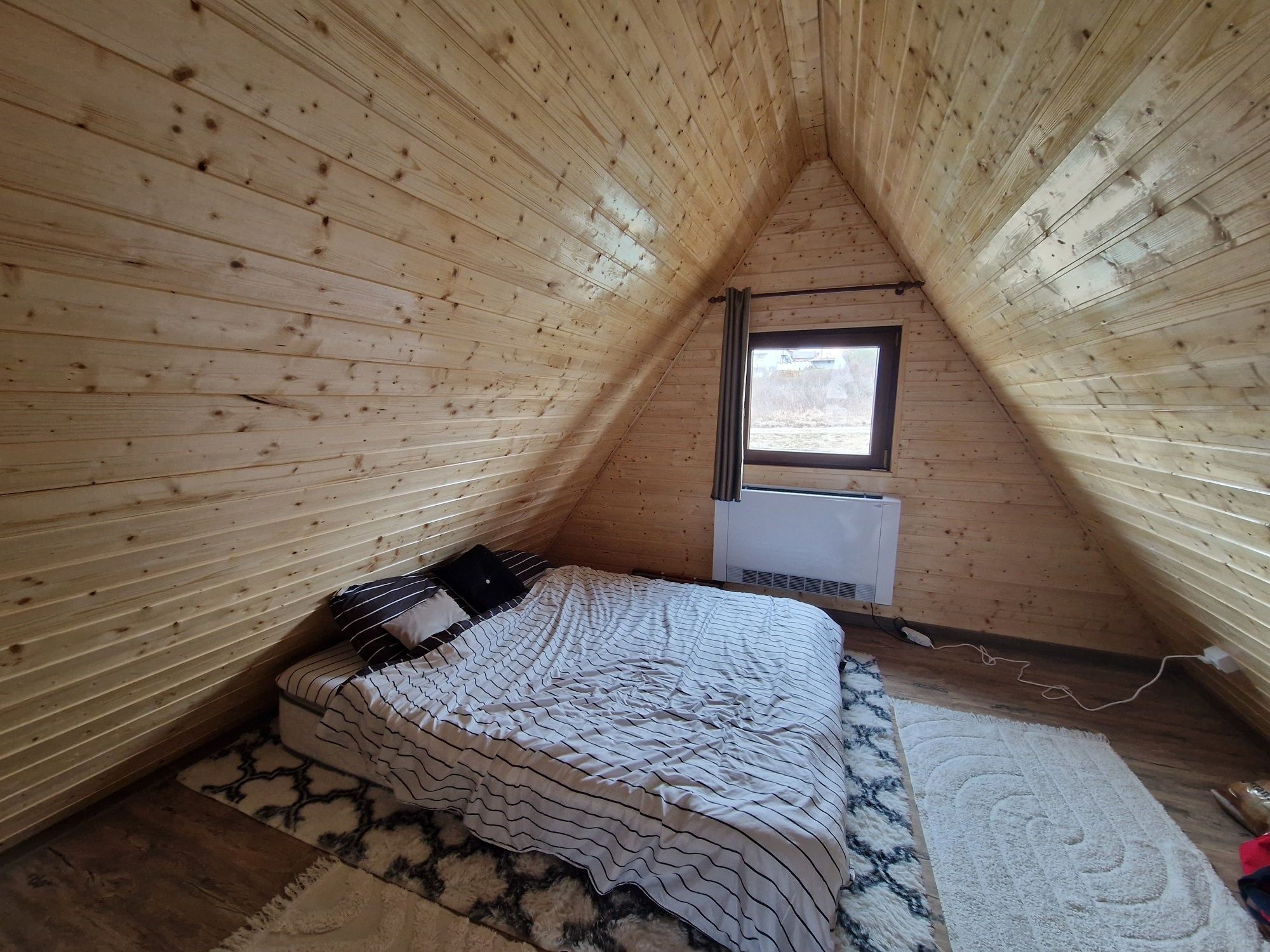 Cabana de inchiriat cu ciubar Daia noua