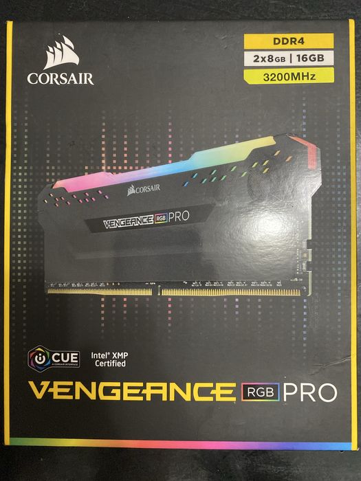 SIGILAT Memorie Corsair Vengeance RGB 16GB (2X8GB) DDR4 3200MHz CL16