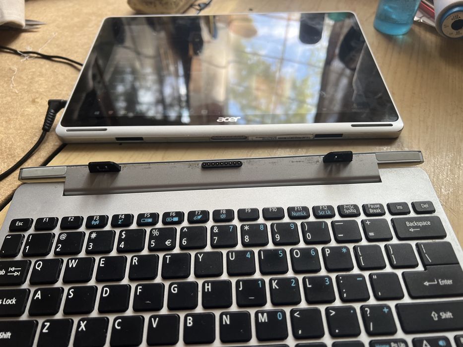 Vand laptop/ tableta Acer 2in1