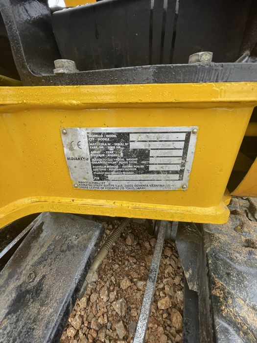 Miniexcavator Komatsu PC15 R8