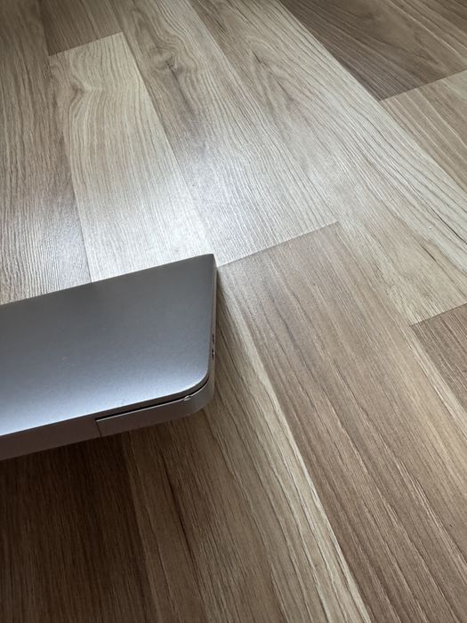 Macbook Pro 13" 8 GB RAM, 256GB M1, decembrie 2020