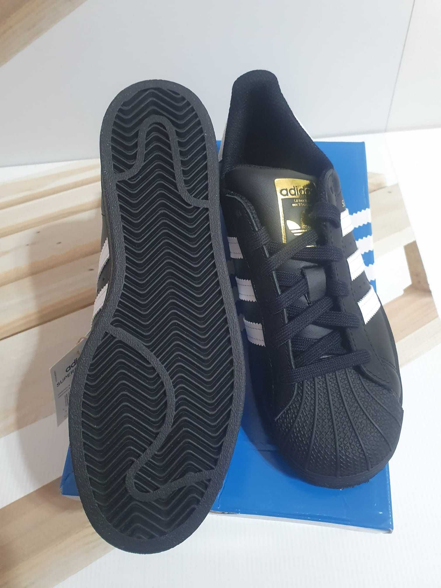 Adidas Superstar masura 36 2/3 originali noi in cutie