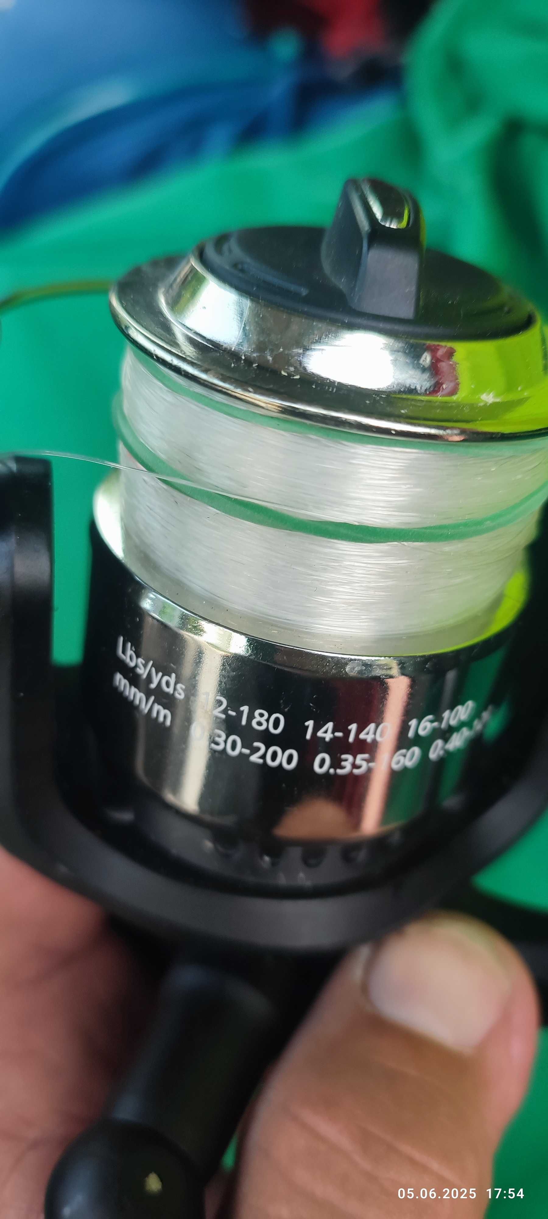 Продавам яка макара DAM