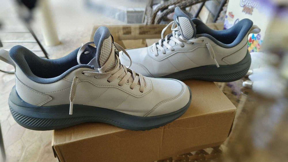 Krosovkalar original Anta suv o'tkazmaydigan kuzgi/bahorgi б/у